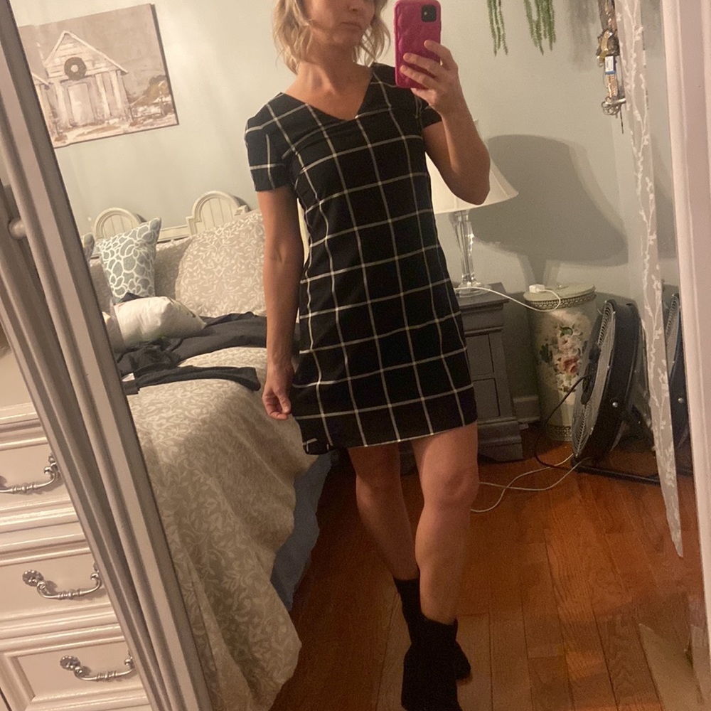 Black and cream dress.